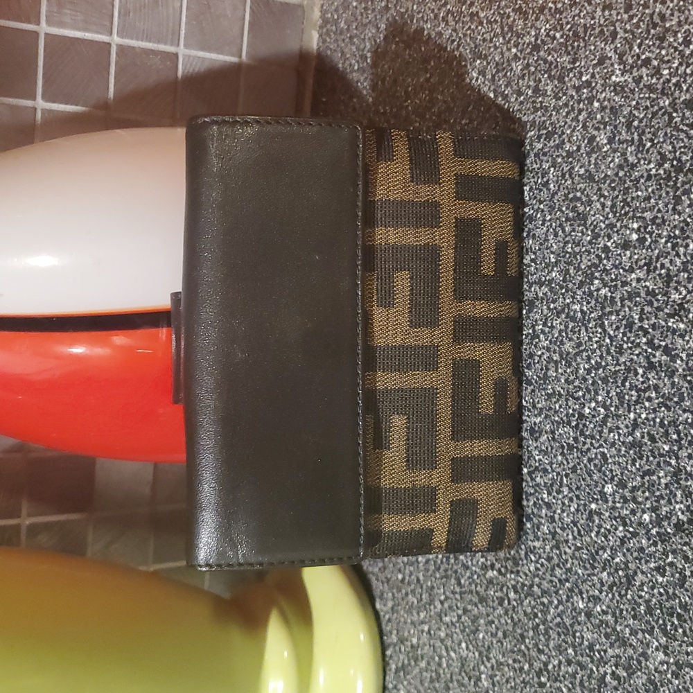 Fendi Zucca Monogram Wallet - Picture 16 of 16
